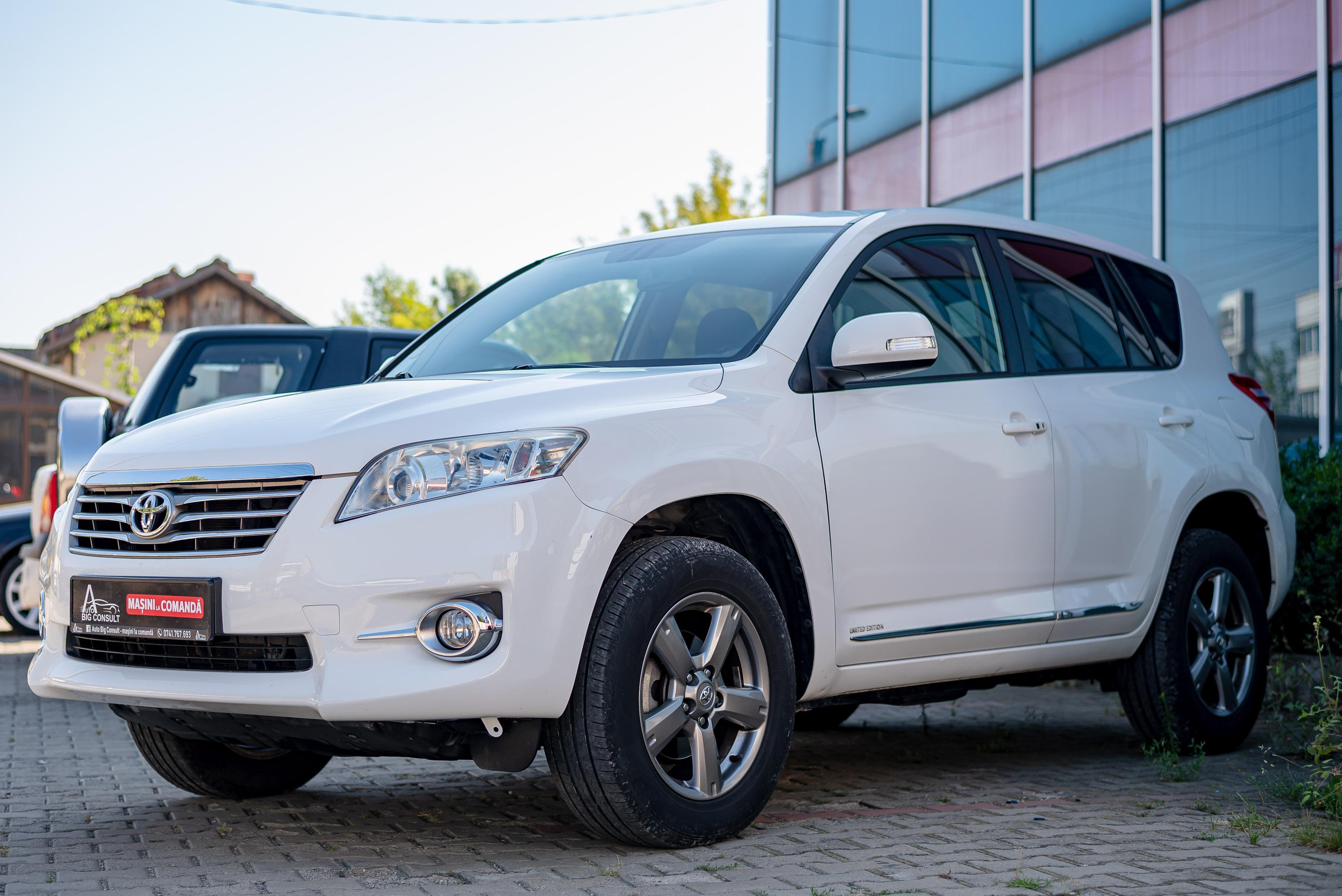 Toyota RAV4 — Auto Big